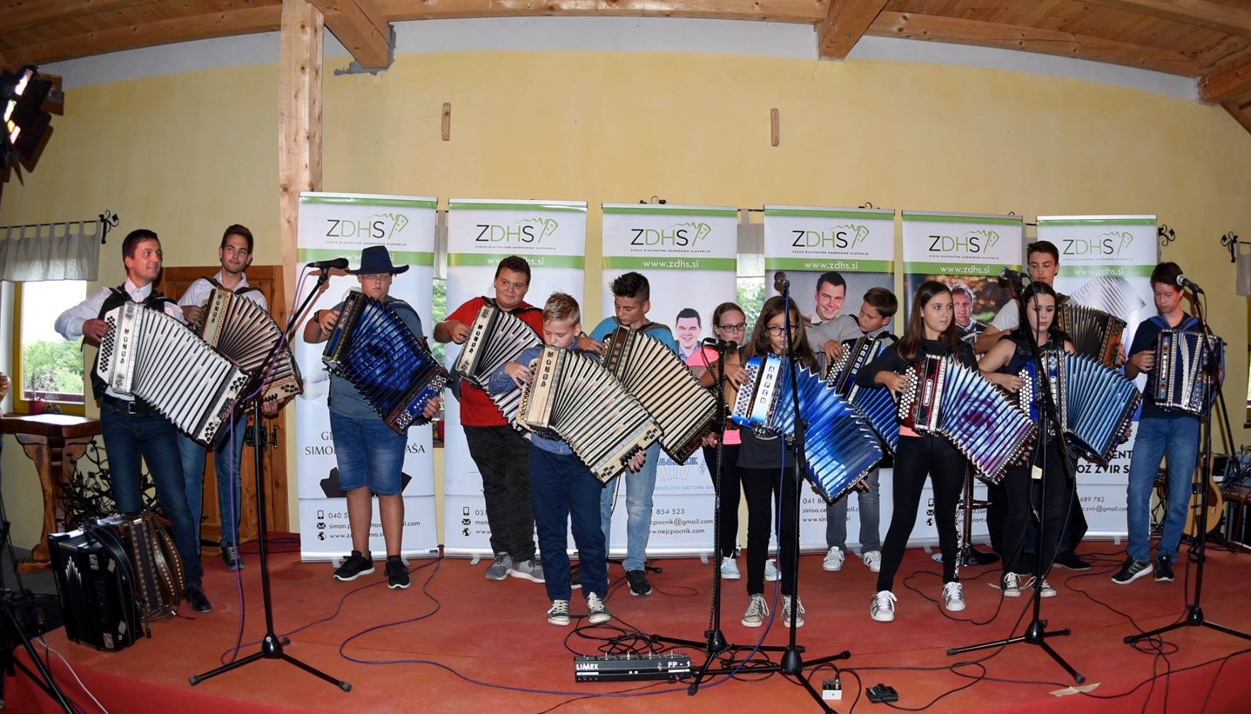 Harmonikarski orkester Munda_2 Harmonikarski orkester Munda_2